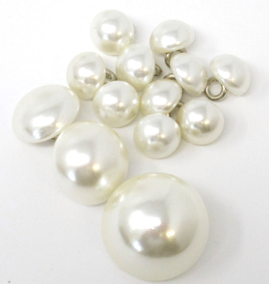 Classic pearlized shank buttons in several sizes