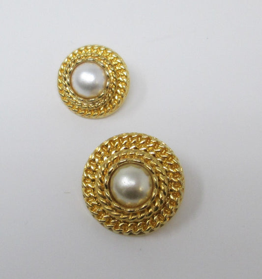 Goldtone decorative rim buttons with pearlized centers